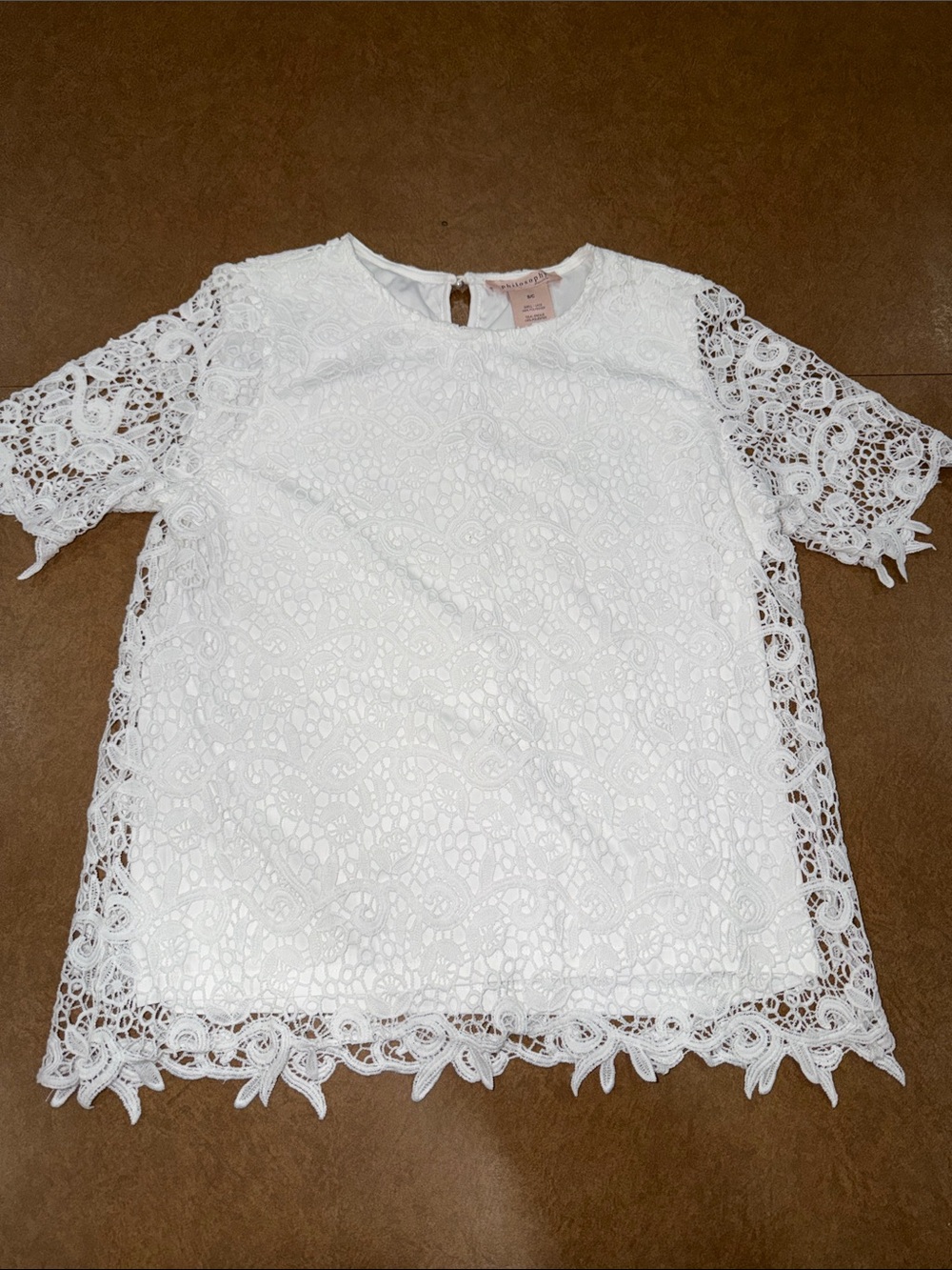 Philosophy White Lace Short Sleeve Crochet Overlet Blouse • Like NEW • Size S